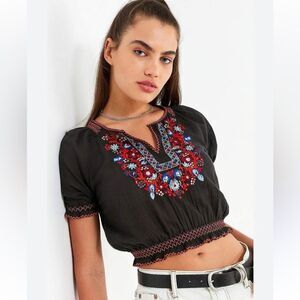 Urban outfitters black cropped embroidered peasant top XS